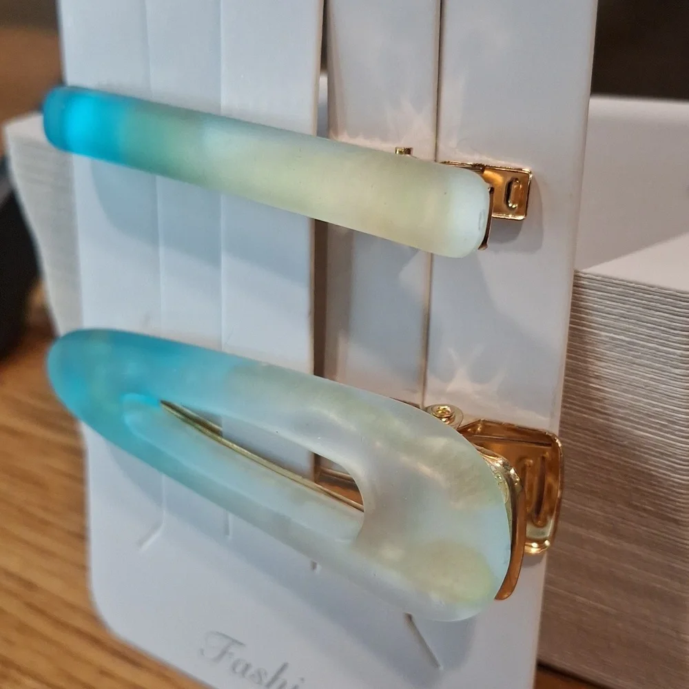 Elegant Turquoise & Cream Ombre Hair Clips